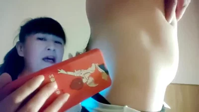 阿姨说她喜欢做爱的时候自拍